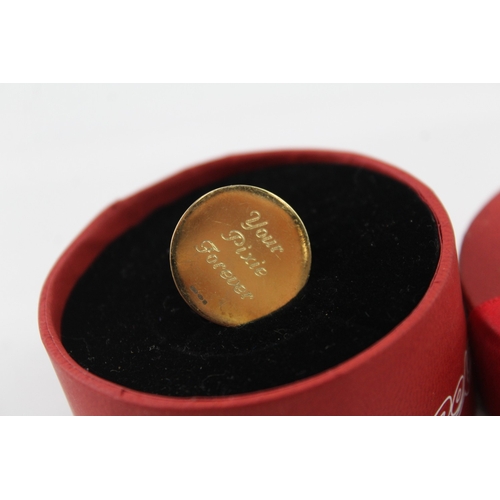 A boxed Gold and Silversmiths Ltd hallmarked sterling silver 