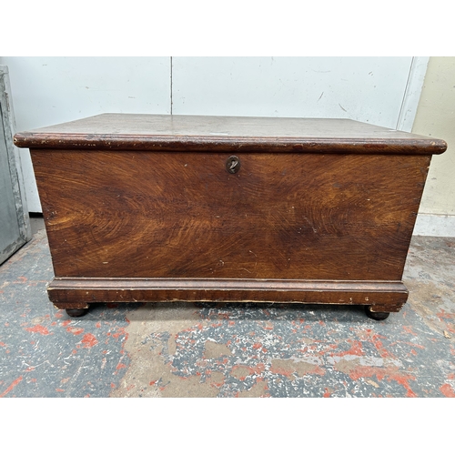 352 - A Victorian painted pine blanket box - approx. 45cm high x 84cm wide x 52cm deep