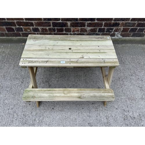 410 - A Plum Play wooden children's sand and water picnic table - approx. 51cm high x 86cm wide x 86cm lon... 