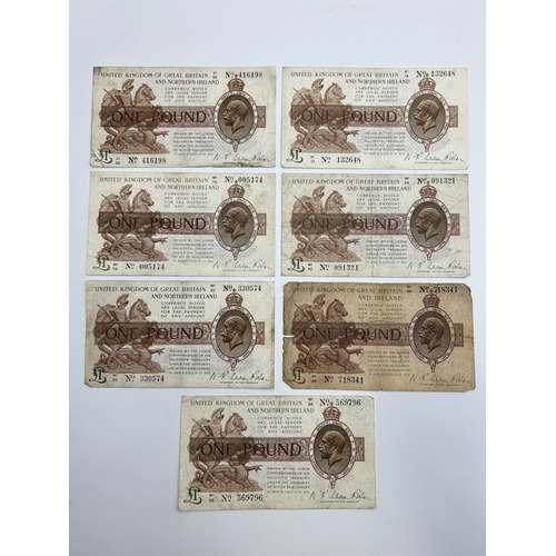 Seven HM Treasury George V One Pound banknotes (Norman Fenwick Warren ...