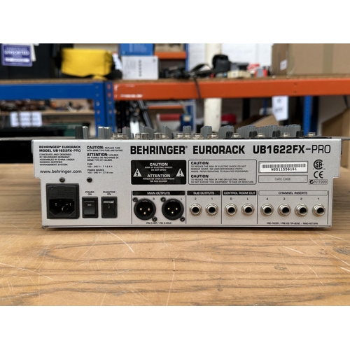 Behringer UB1622FX-PRO アナログミキサー