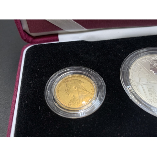 2253A - A boxed Royal Mint 1901-2001 Victorian Centenary coin collection comprising two 22ct gold sovereigns... 