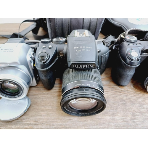 53 - Five Fujifilm FinePix digital bridge cameras to include HS25EXR 16mp CMOS sensor, S1730 12mp, S1600 ... 