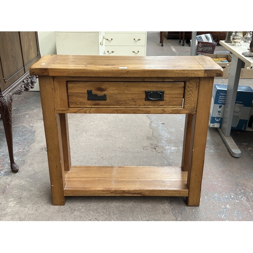 Lot 28        