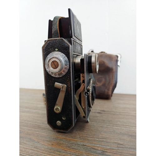 A cased 1930s Kamera Werkstätten Guthe & Thorsch Pilot Reflex strut ...