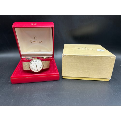 2105 - A boxed Omega Geneve 9ct gold automatic men's wristwatch with Omega 9ct gold bracelet - approx. gros...