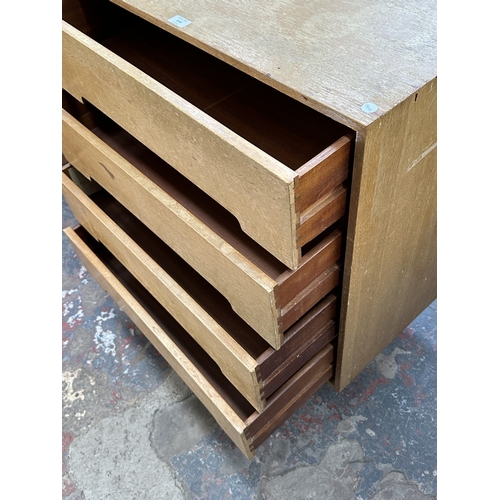 1040 - A mid 20th century Stag C Range oak chest of drawers - approx. 92cm high x 76cm wide x 46cm deep