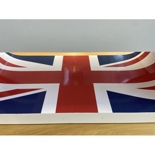 22 - A Zespoke high gloss white hoop coffee table/TV stand with Union Jack design - approx. 36cm high x 9... 