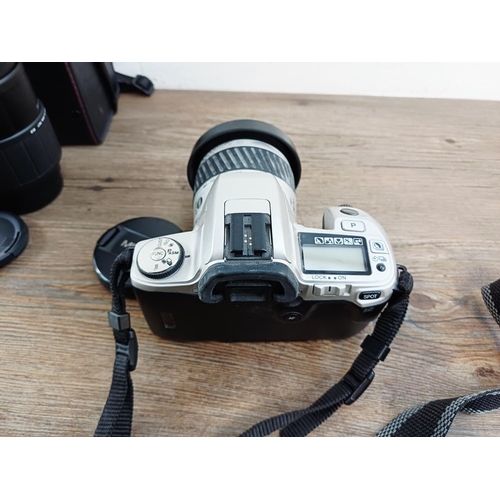 206 - A Minolta Dynax 505si autofocus 35mm SLR camera fitted with AF 1:3.5-5.6 28-80mm zoom lens with case... 