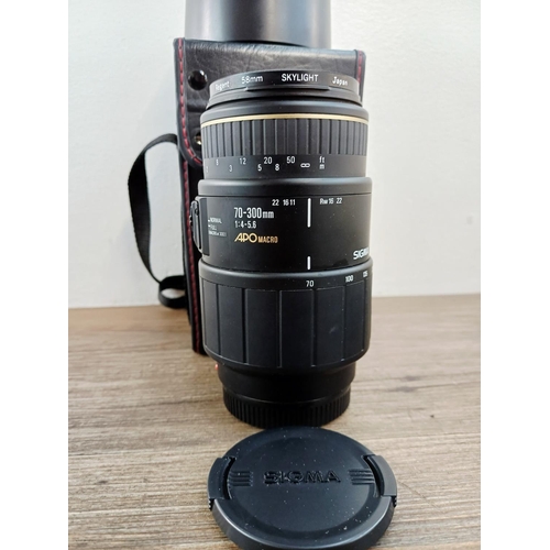 206 - A Minolta Dynax 505si autofocus 35mm SLR camera fitted with AF 1:3.5-5.6 28-80mm zoom lens with case... 