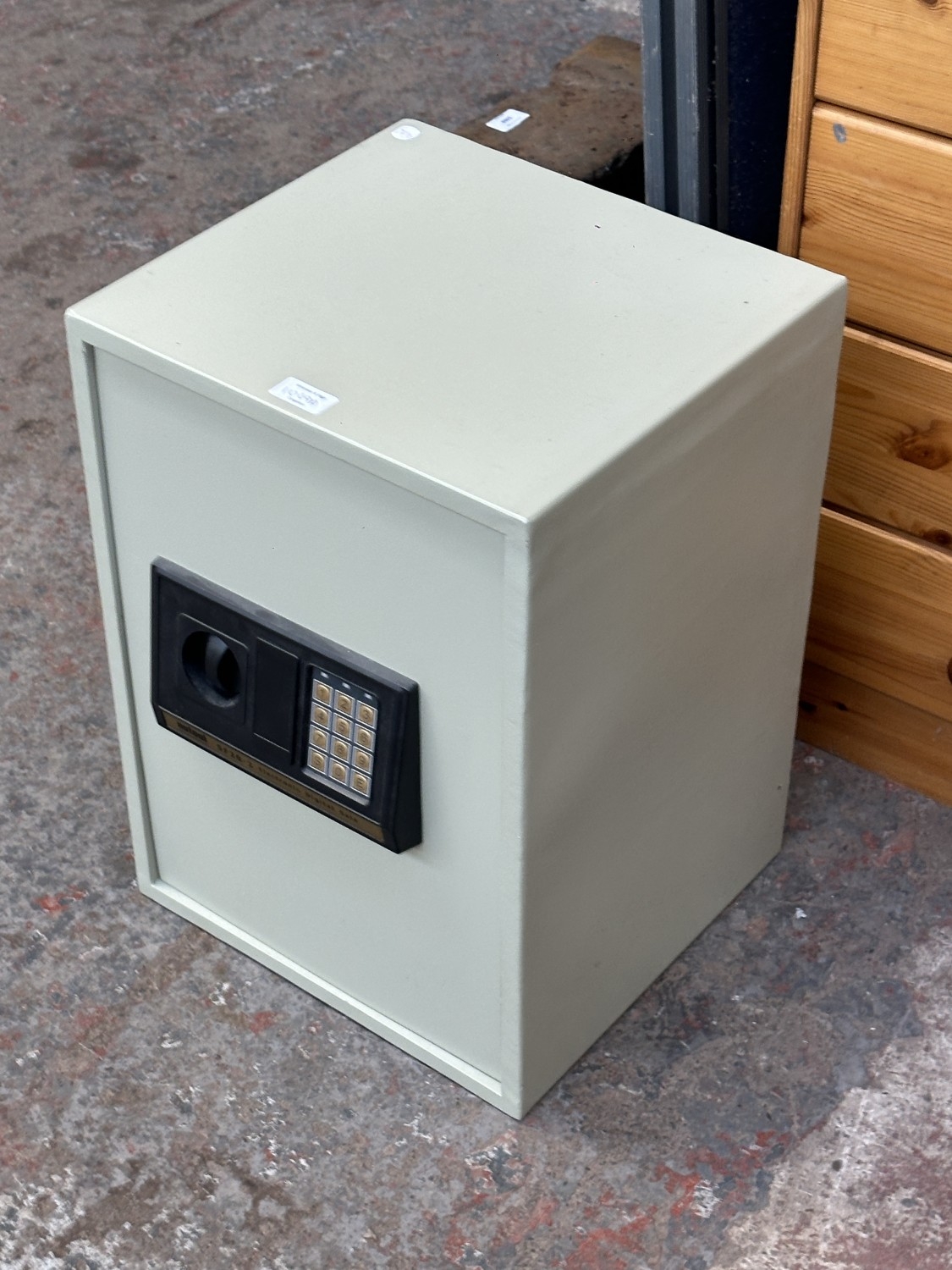 a-nutool-sf20-electronic-digital-safe-with-battery-operated-key-code