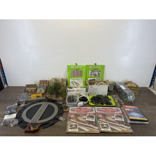62 - A collection of model railway accessories to include Inter-City 125 N gauge engine and coach, Flying... 