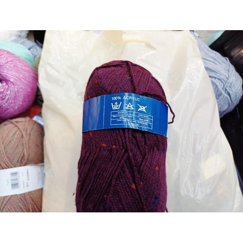 348 - A large quantity of knitting yarn to include Hayfield 100% acrylic, Patons 63% new wool, Spinning Wh... 