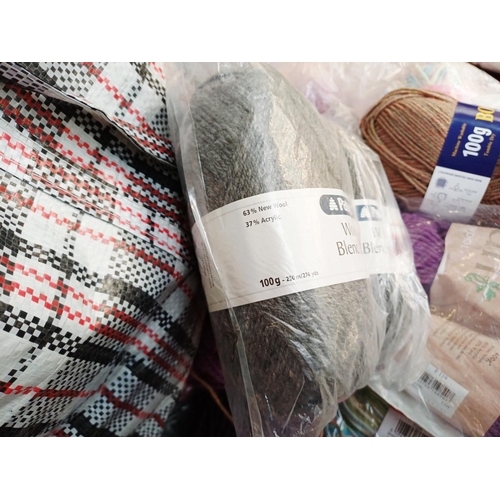 348 - A large quantity of knitting yarn to include Hayfield 100% acrylic, Patons 63% new wool, Spinning Wh... 