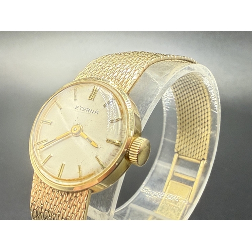 2273A - A mid 20th century Eterna 14ct gold cased hand wind ladies' wristwatch with 14ct gold bracelet - app... 