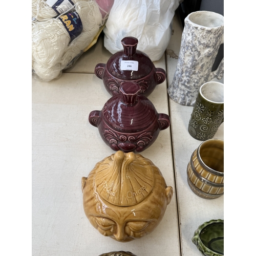246 - Thirteen pieces of ceramics to include two Sadler Cucumber dishes, two Sadler Beetroot storage jars ... 