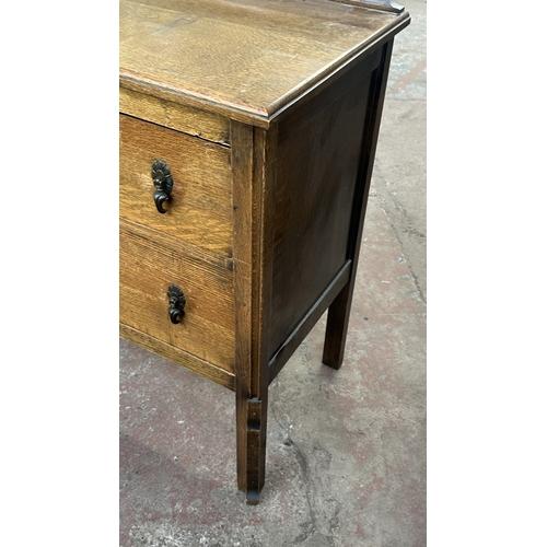 13E - An early 20th century oak chest of drawers - approx. 88cm high x 75cm wide x 45.5cm deep