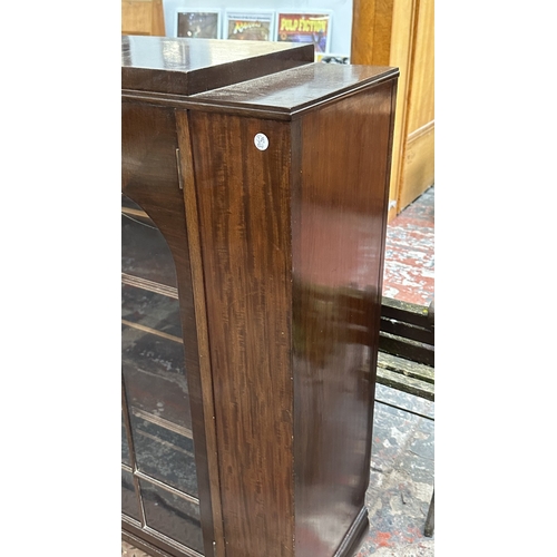 33 - An early 20th century mahogany display cabinet - approx. 116cm high x 121cm wide x 33cm deep