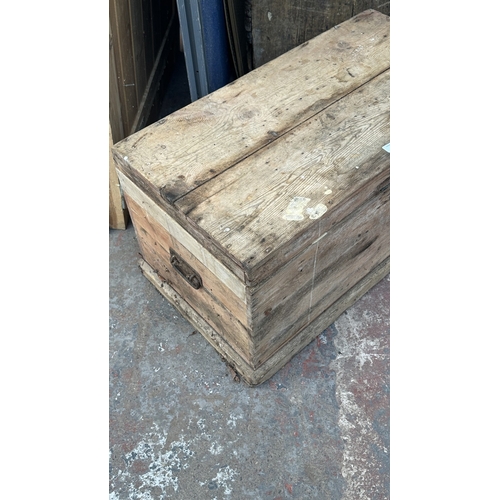 51 - A late 19th/early 20th century pine tool chest/blanket box - approx. 42cm high x 80cm wide x 44cm de... 