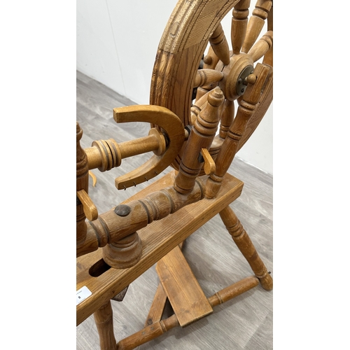8 - A 19th century style pine spinning wheel, possibly Ashford - approx. 90cm high x 46cm wide x 70cm de... 