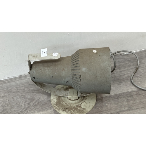 94 - A mid 20th century Philips health lamp - approx. 23cm high x 27cm deep