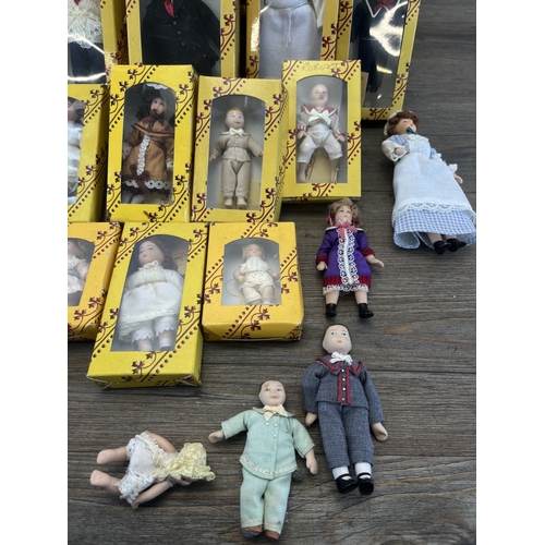 340A - A basket containing approx. thirty boxed and unboxed Del Prado dolls