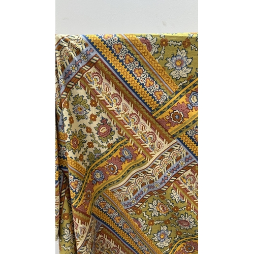 164 - A mid/late 20th century floral patterned tasselled tablecloth/throw - approx. 300cm x 210cm