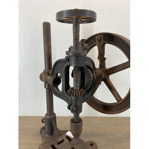 354 - An early/mid 20th century cast iron hand crank pillar drill, stamped 'Penryn, British made' - approx... 