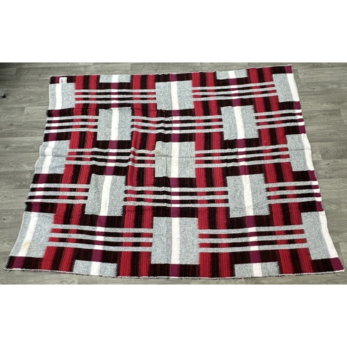 135 - A mid/late 20th century Dutch Wind Mill geometric pattern blanket - approx. 200cm x 160cm