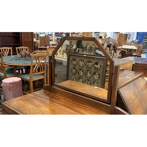 145 - A late 19th/early 20th century mahogany dressing chest with upper mirror and brushing slide - approx... 