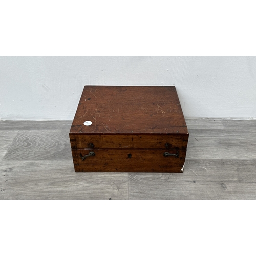 215 - An early 20th century mahogany cased maritime sextant signed W.T Parrott St. Andrew Dock Hull - case... 