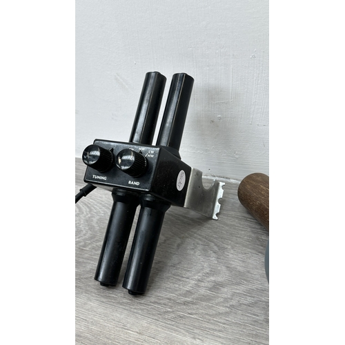 216 - A Henry Browne & Son Ltd. 'Sestrel' No. 18290/B teak handled and grey metal handheld compass - appro... 