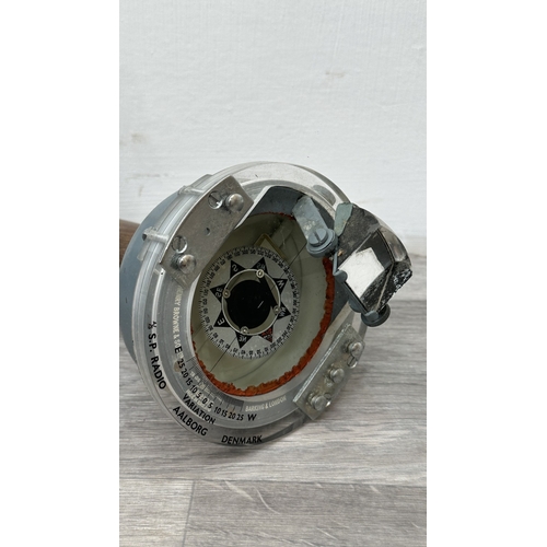 216 - A Henry Browne & Son Ltd. 'Sestrel' No. 18290/B teak handled and grey metal handheld compass - appro... 