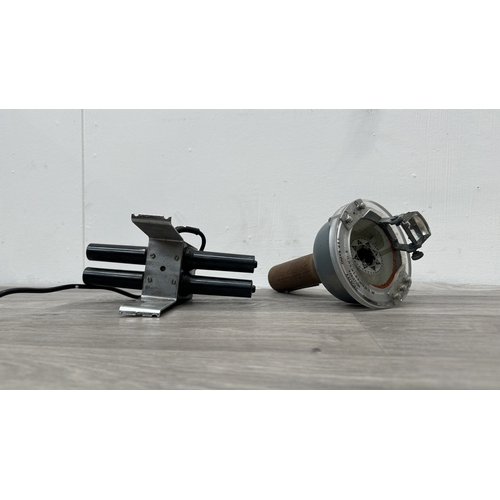 216 - A Henry Browne & Son Ltd. 'Sestrel' No. 18290/B teak handled and grey metal handheld compass - appro... 