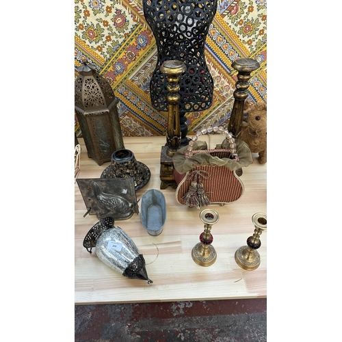 259 - Seventeen pieces of homeware to include a pair of Indian brass and red glass candlesticks, pair of 1... 