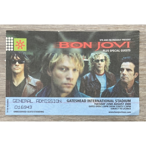101 - An official Bon Jovi 'Crush Tour' 2000 UK tour programme together with a ticket for Gateshead Intern... 