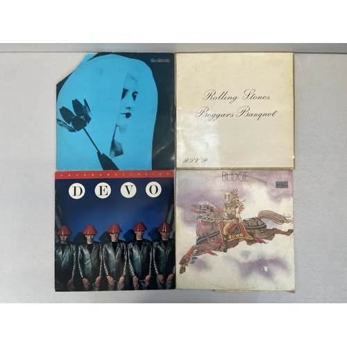 634 - Two boxes containing approx. one hundred and sixty vinyl records to include Richard P. Havens, The K... 