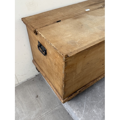 137 - A Victorian pine blanket box - approx. 57cm high x 97cm wide x 52cm deep