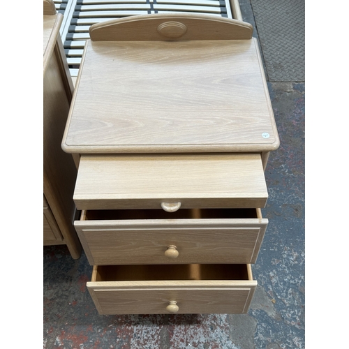170 - Two pieces of 1990s Stag Summer Oak limed oak furniture, one chest of drawers - approx. 82cm high x ... 