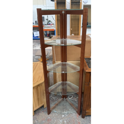 98 - A modern cherry wood and glass five tier corner shelving unit - approx. 172cm high x 58cm wide x 42c... 