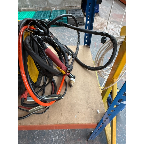 A Static Arc plasma cutting machine