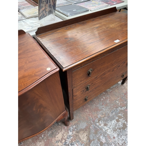 48 - An early 20th century oak chest of drawers - approx. 85cm high x 91cm wide x 43cm deep