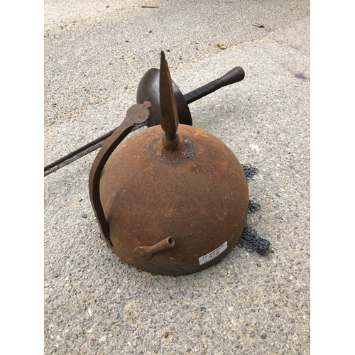 376 - Iranian steel helmet and foil