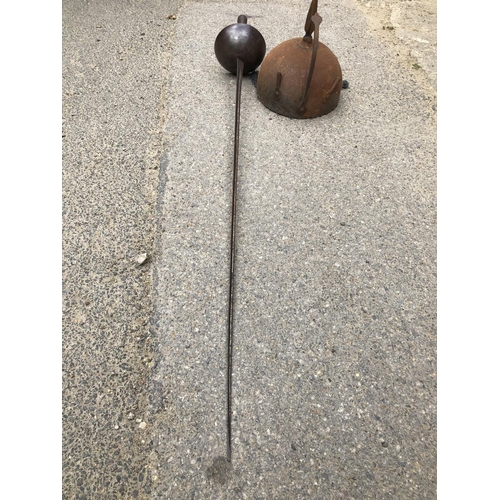 376 - Iranian steel helmet and foil