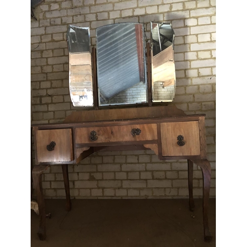 38 - A Queen Anne Style Dressing table with triple mirror