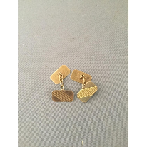 440 - Pair of 9ct gold gents cuff links 3.4 gms