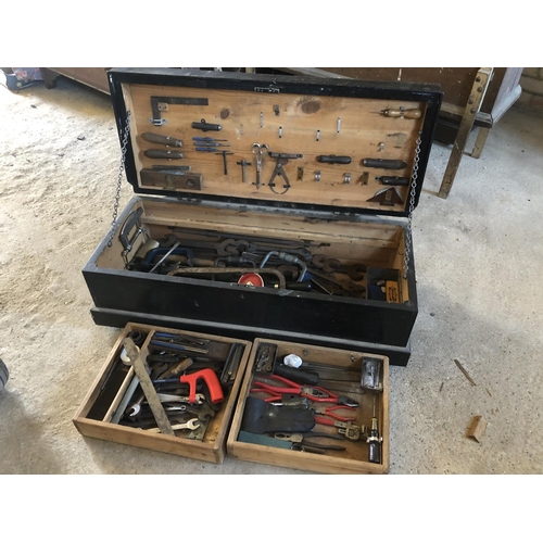 99 - A vintage carpenters tool box containing various tools 98cm x 38cm x 32cm