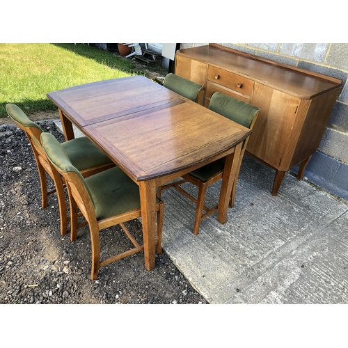 23 - A 6 Piece 1940 / 50's Dining suite comprsing of table, 4 chairs and sideboard to match