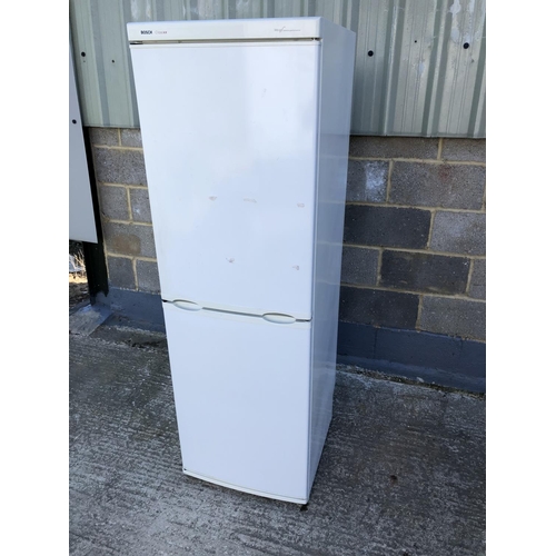 25 - A bosch fridge freezer