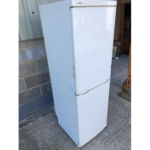 25 - A bosch fridge freezer